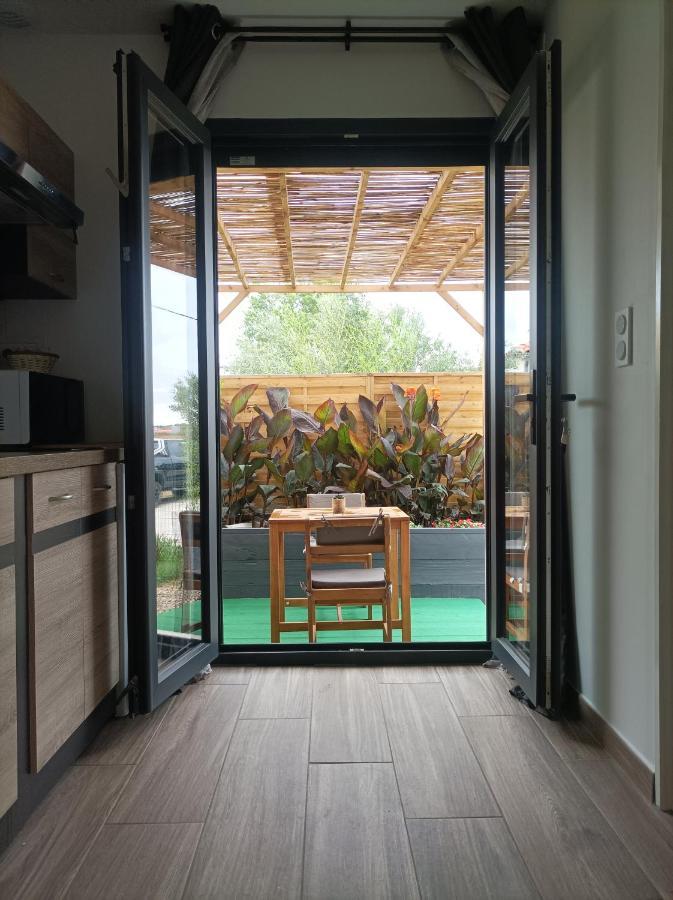 Chambre Amenage En Studio Cers Bagian luar foto